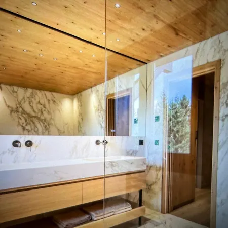 Stylish Chalet In Mountain View * Les Gets